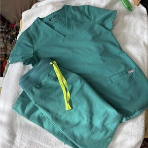 Figs Teal Scrub Set with Yellow Accent